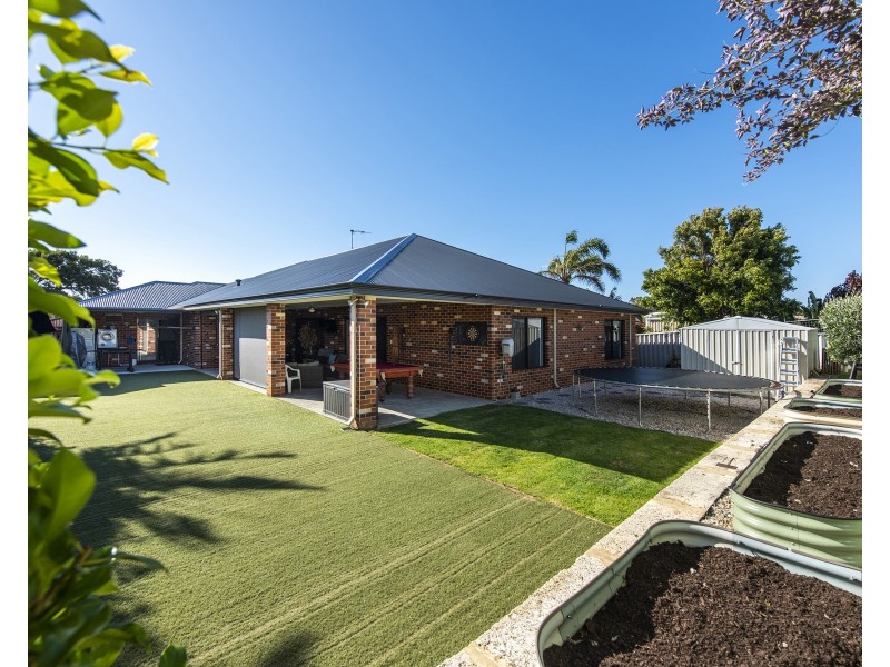 69 Peelwood Parade, Halls Head WA 6210