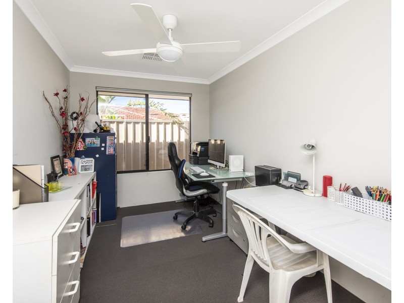 69 Peelwood Parade, Halls Head WA 6210