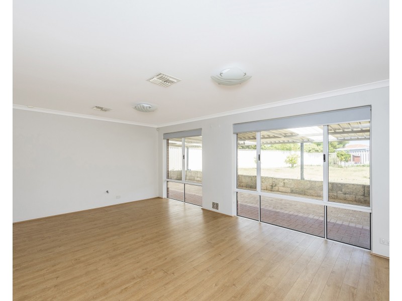 11 Dunbar Court, Meadow Springs WA 6210