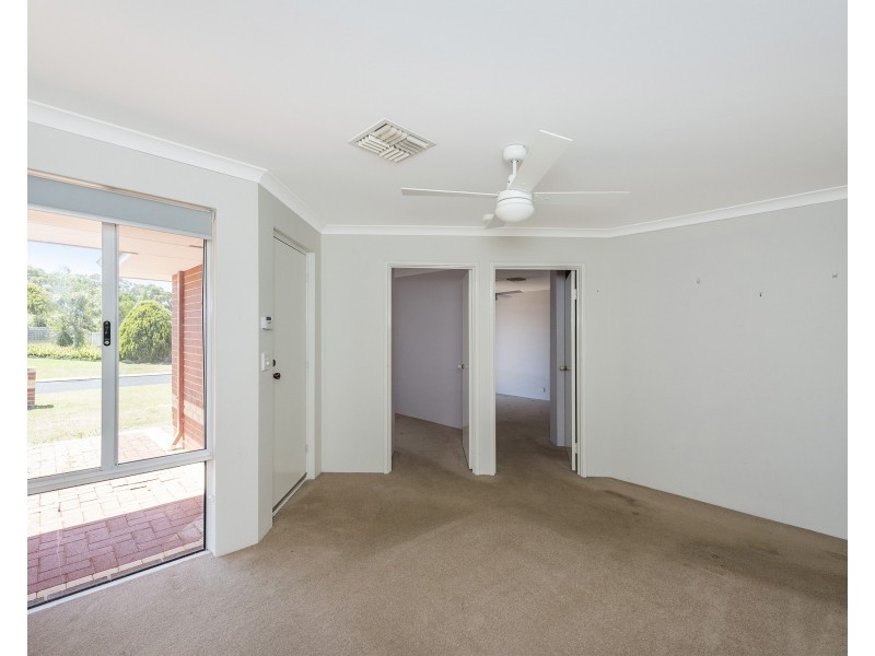 11 Dunbar Court, Meadow Springs WA 6210