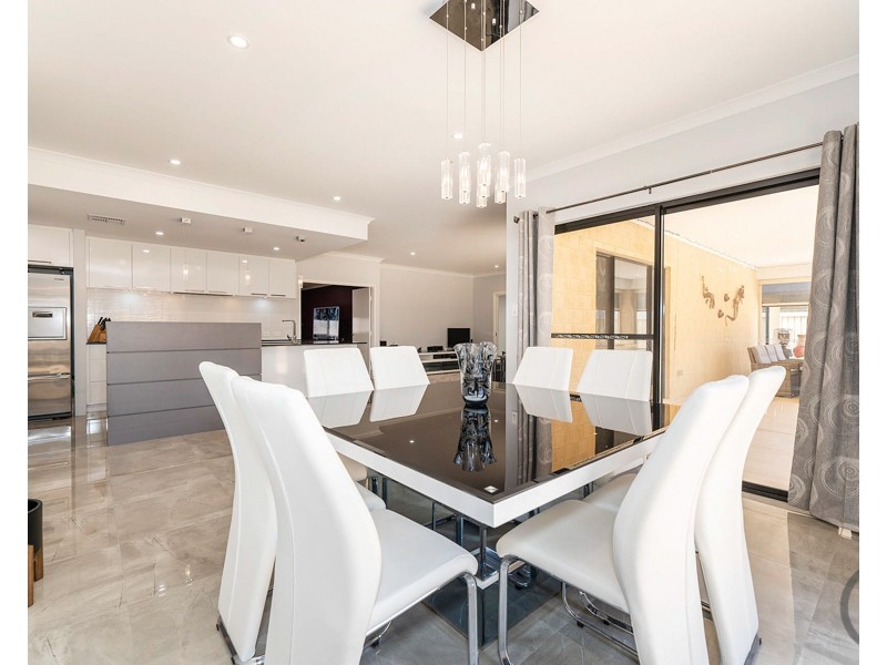 100 Ocean Road, Dawesville WA 6211