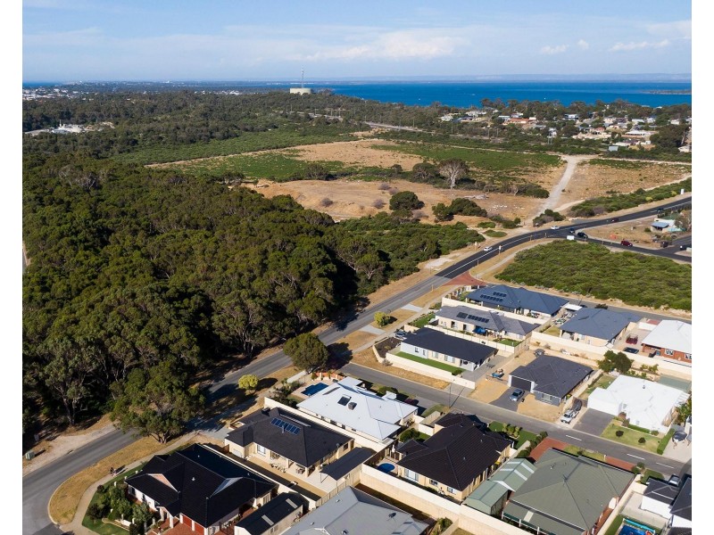 100 Ocean Road, Dawesville WA 6211