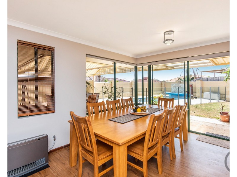 10 Bucentaur Place, Halls Head WA 6210