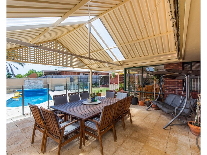 10 Bucentaur Place, Halls Head WA 6210