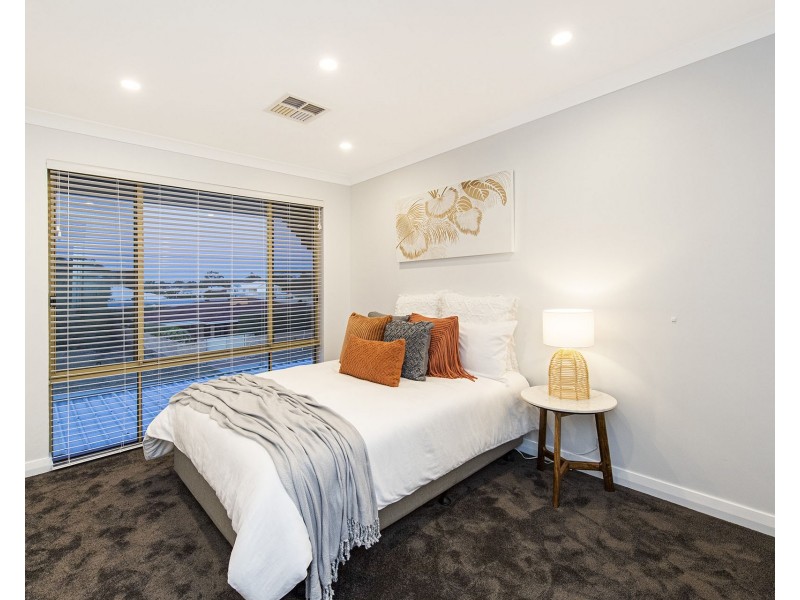 1/139 Ormsby Terrace, Silver Sands WA 6210