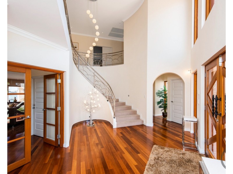 27 Starfire Close, Halls Head WA 6210