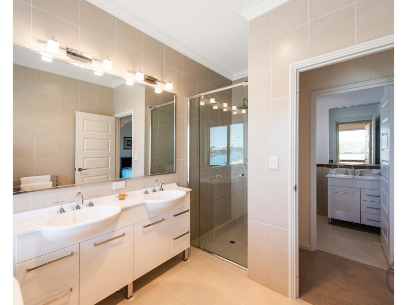 27 Starfire Close, Halls Head WA 6210