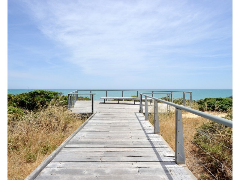 2/150 Boardwalk Boulevard, Halls Head WA 6210