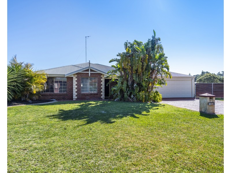 12 Summerlea Avenue, Meadow Springs WA 6210