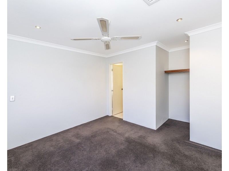12 Summerlea Avenue, Meadow Springs WA 6210