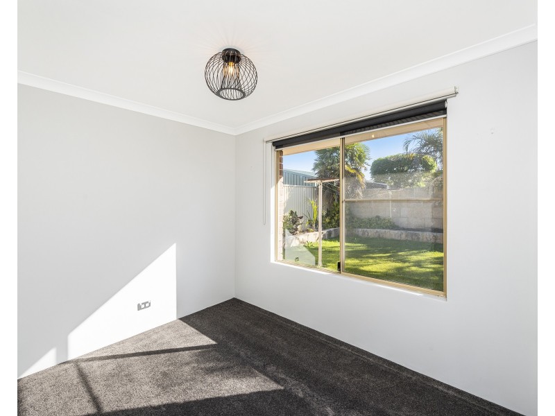 12 Summerlea Avenue, Meadow Springs WA 6210