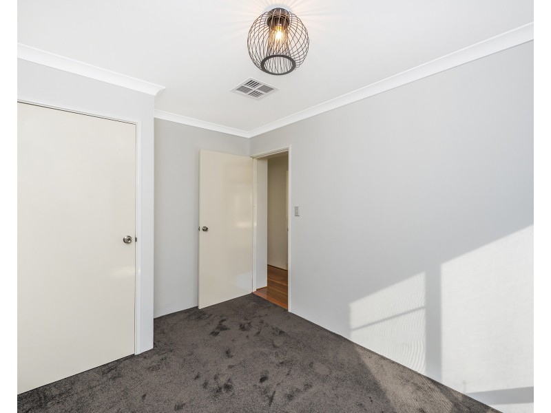 12 Summerlea Avenue, Meadow Springs WA 6210