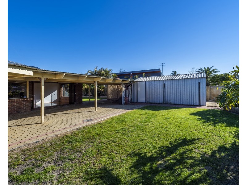 12 Summerlea Avenue, Meadow Springs WA 6210