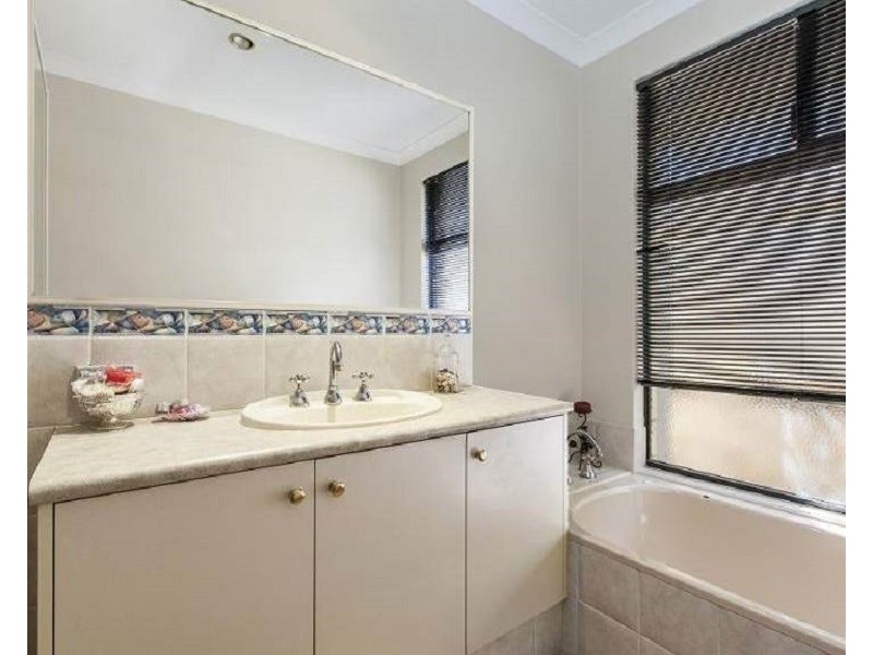 38 Cunderdin Loop, Dawesville WA 6211