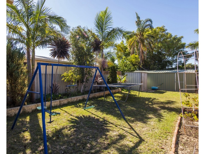 7 Brigadoon Close, Halls Head WA 6210