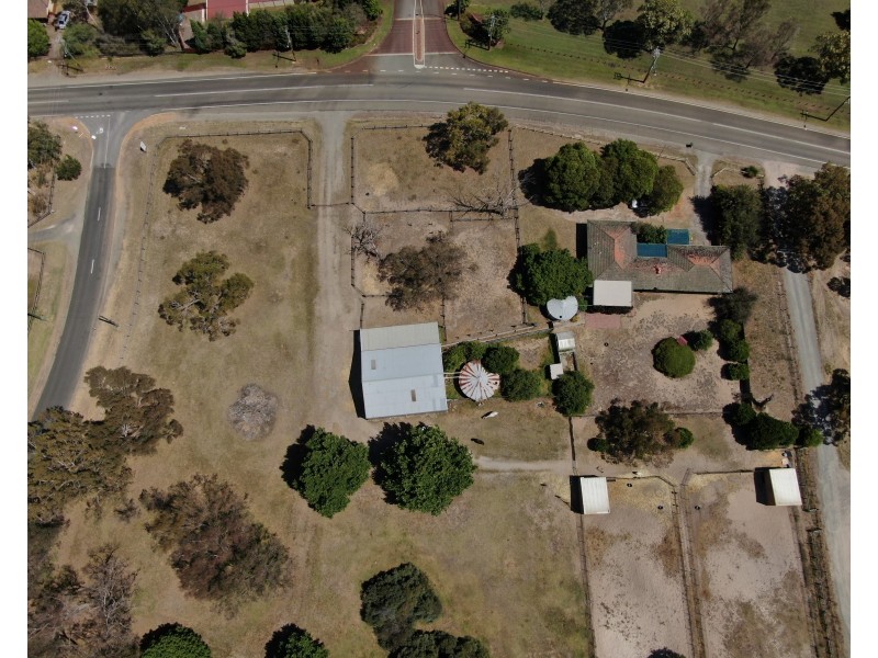 1406 Rowley Road, Wungong WA 6112
