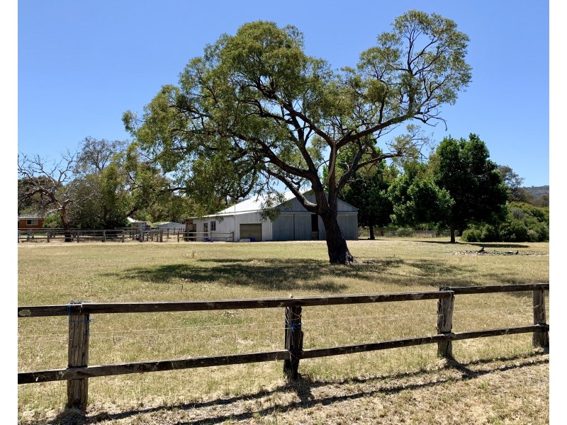 1406 Rowley Road, Wungong WA 6112