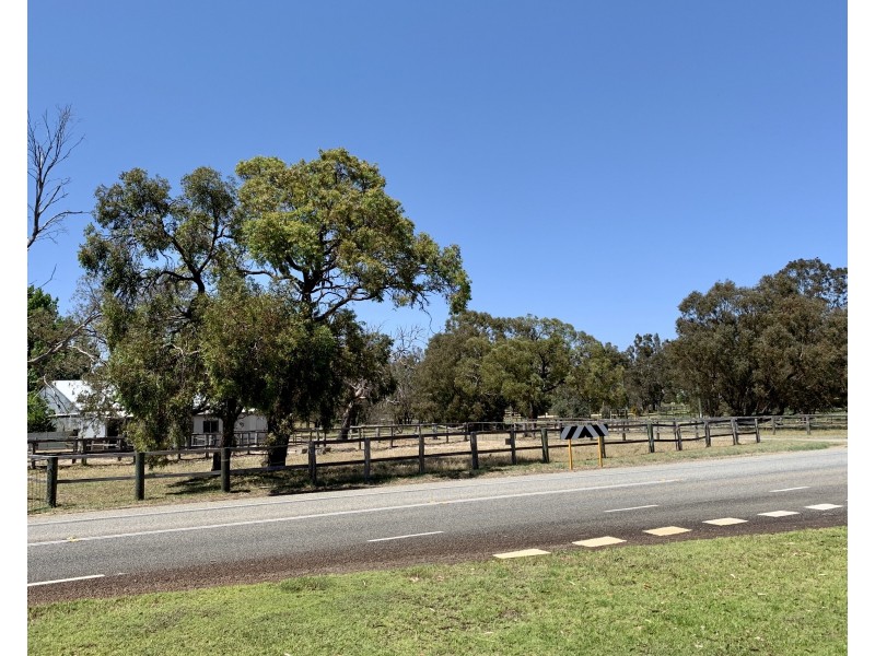 1406 Rowley Road, Wungong WA 6112