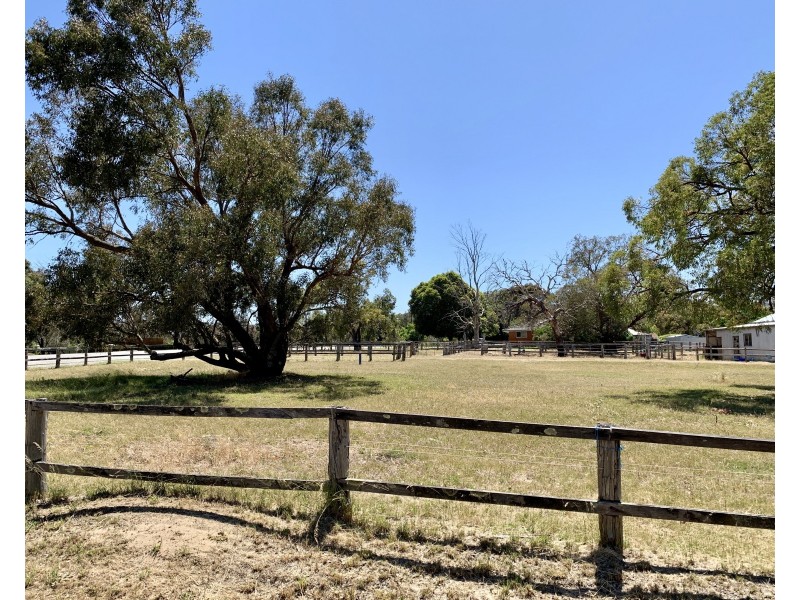 1406 Rowley Road, Wungong WA 6112