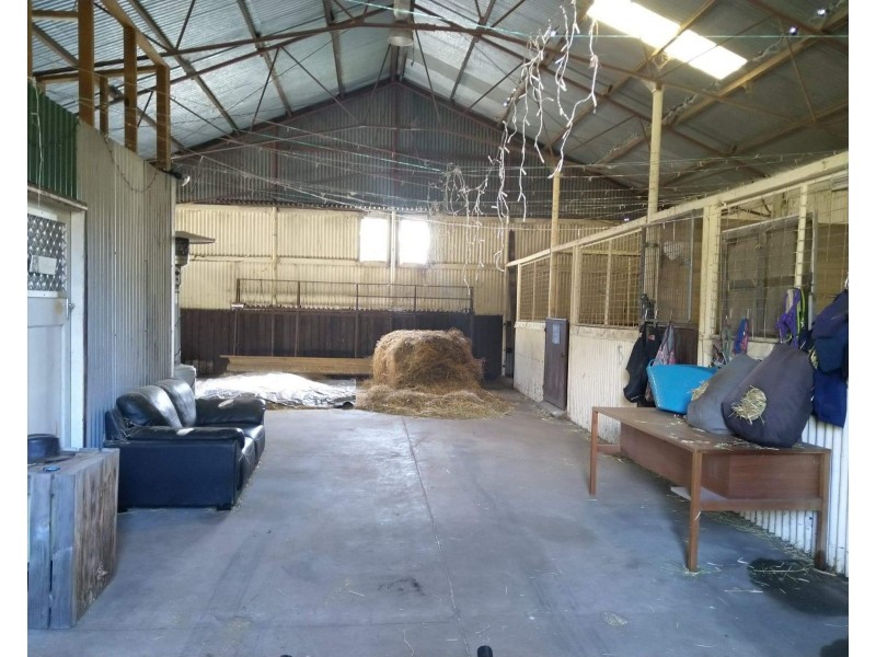 1406 Rowley Road, Wungong WA 6112