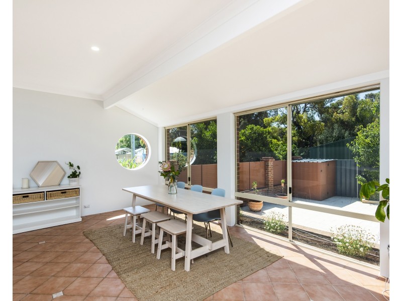 8 Exeter Place, Greenfields WA 6210