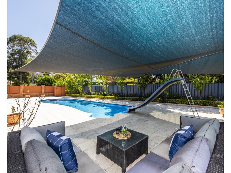 8 Exeter Place, Greenfields WA 6210