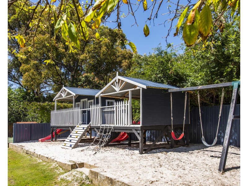 8 Exeter Place, Greenfields WA 6210