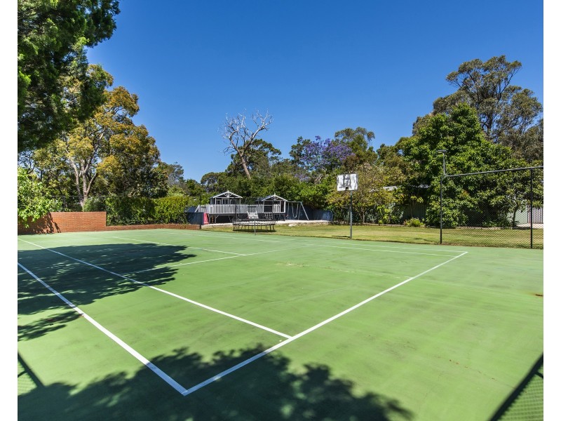 8 Exeter Place, Greenfields WA 6210