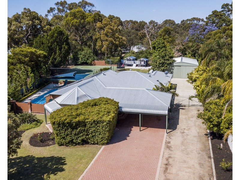 8 Exeter Place, Greenfields WA 6210