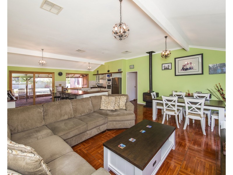 225 Lakes Road, Greenfields WA 6210