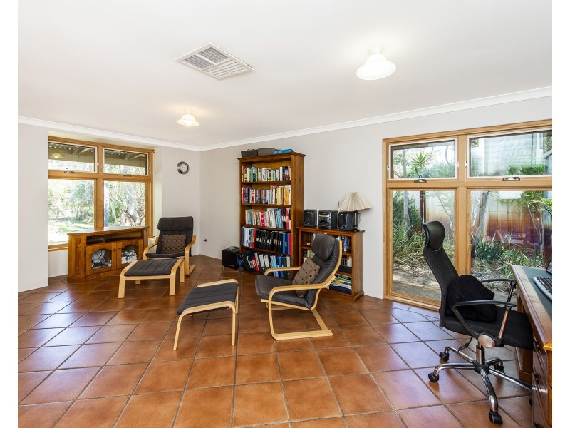 225 Lakes Road, Greenfields WA 6210