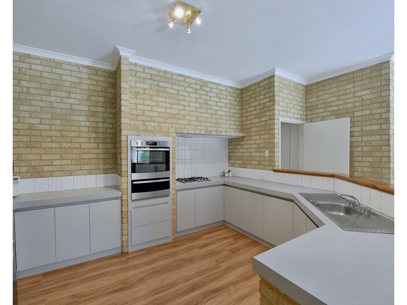 18 Crowthorn Cross, Erskine WA 6210