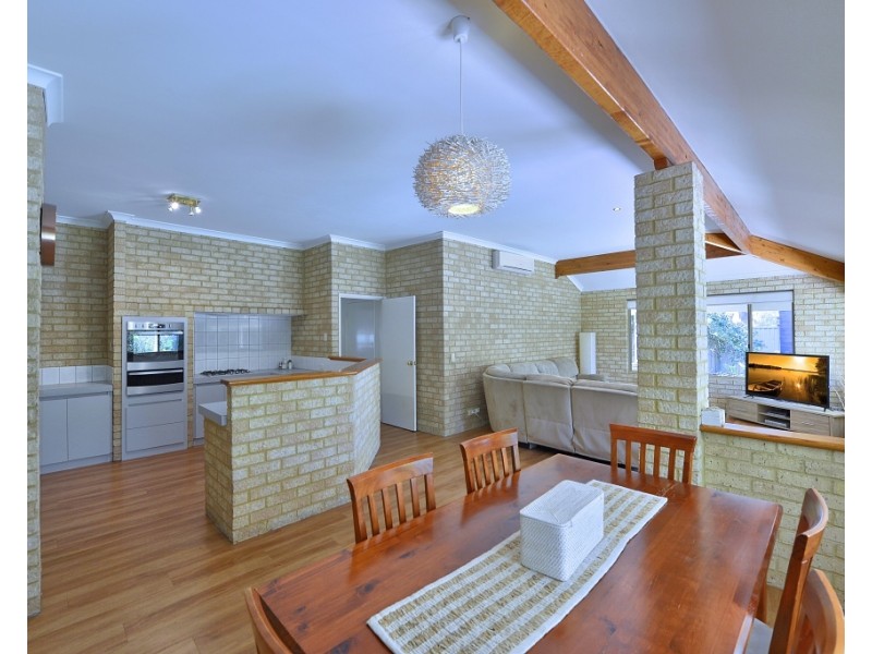 18 Crowthorn Cross, Erskine WA 6210