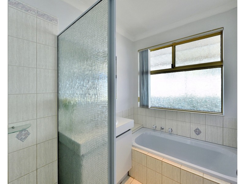 18 Crowthorn Cross, Erskine WA 6210