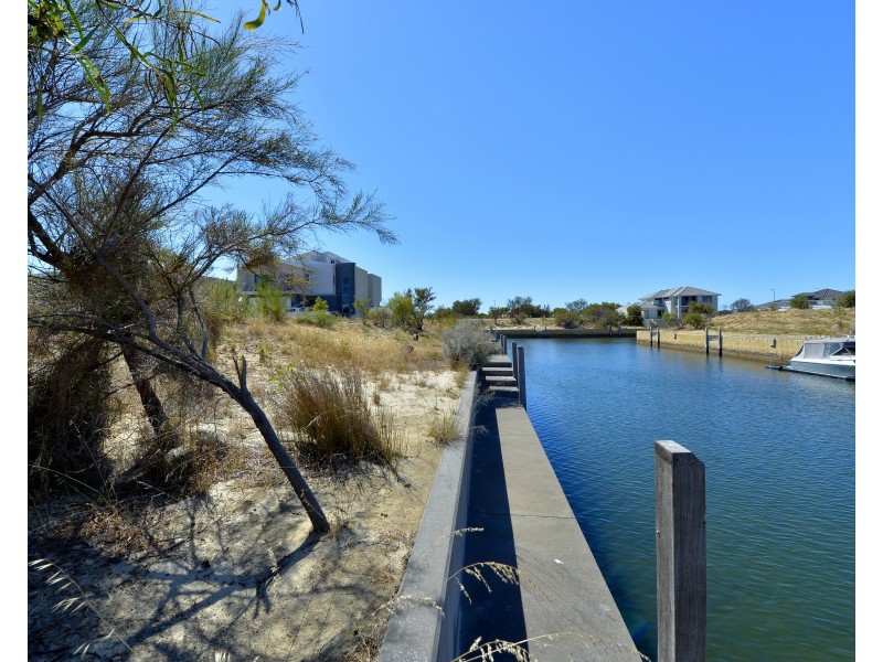 24 Houtman Lane, Wannanup WA 6210