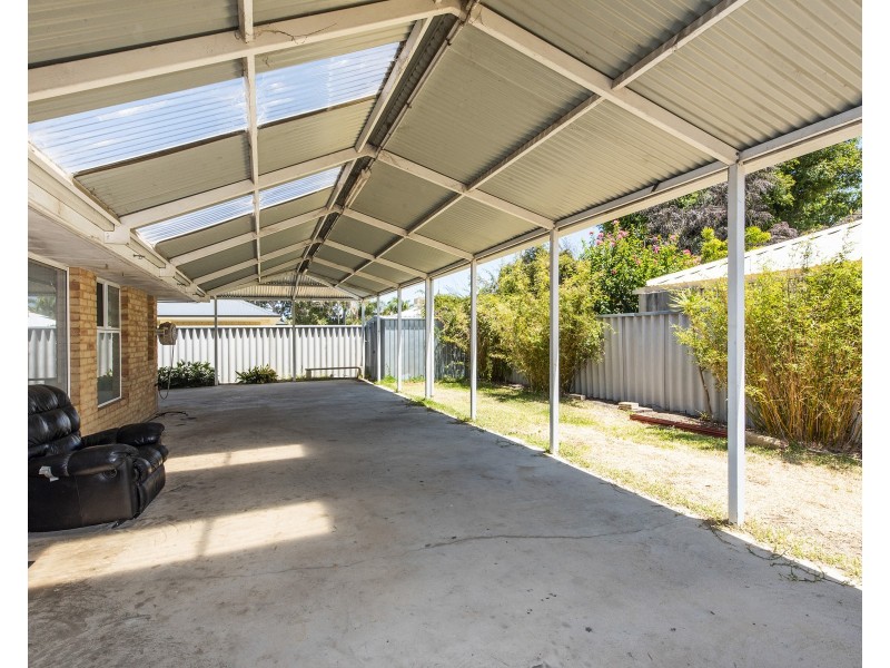 5 Silky Vale, Halls Head WA 6210