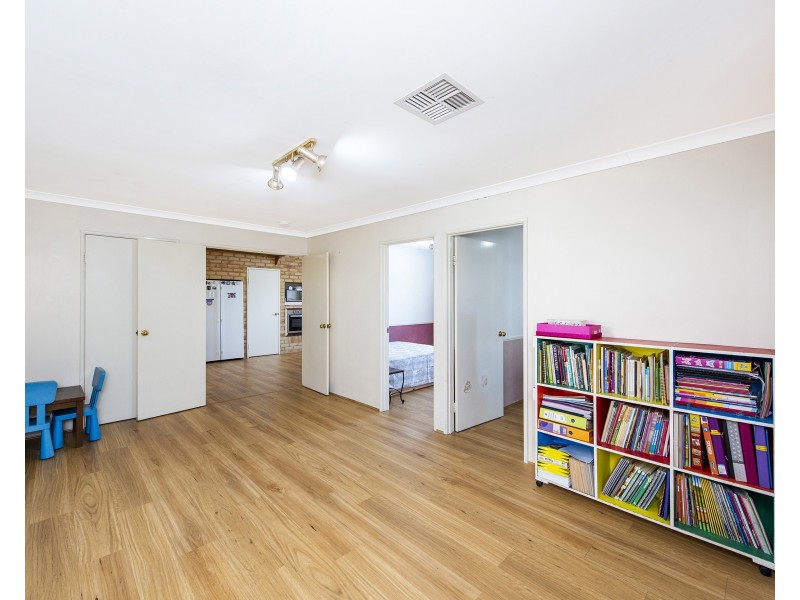 5 Silky Vale, Halls Head WA 6210