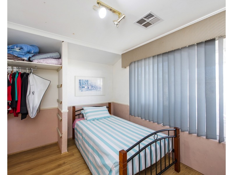 5 Silky Vale, Halls Head WA 6210