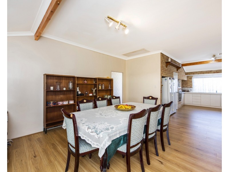 5 Silky Vale, Halls Head WA 6210