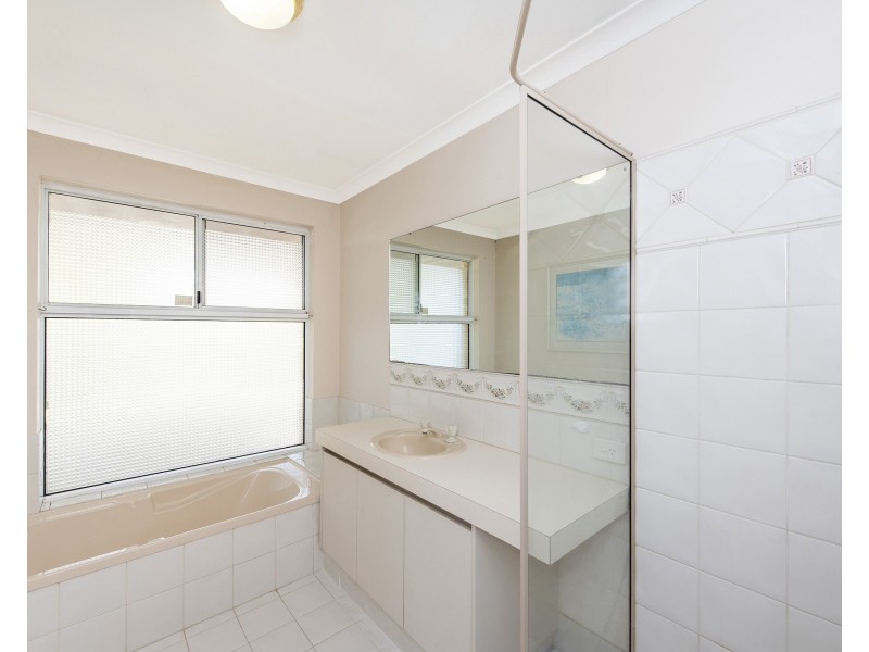 5 Silky Vale, Halls Head WA 6210