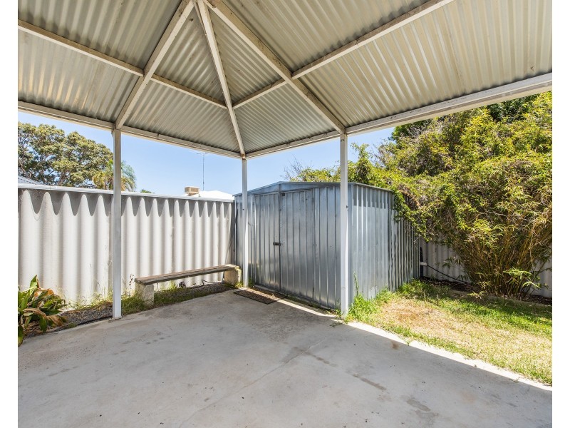 5 Silky Vale, Halls Head WA 6210
