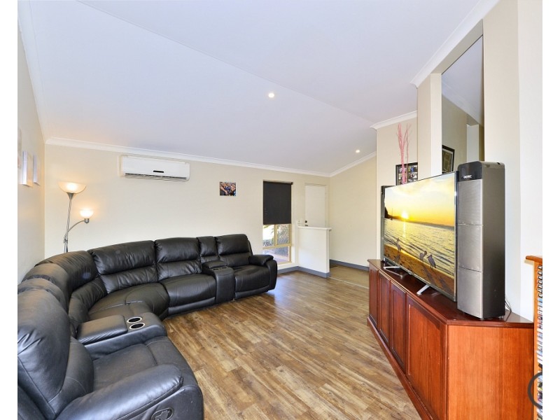 17 Amulla Court, Halls Head WA 6210