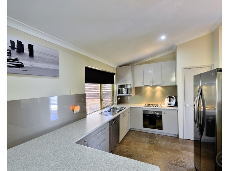 17 Amulla Court, Halls Head WA 6210