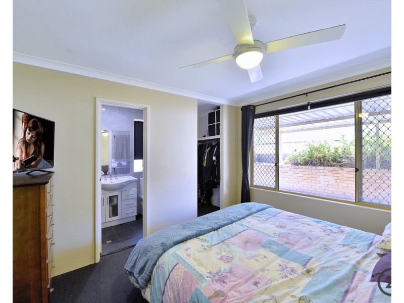 17 Amulla Court, Halls Head WA 6210