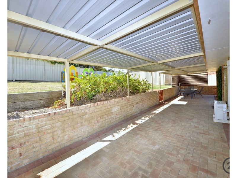 17 Amulla Court, Halls Head WA 6210