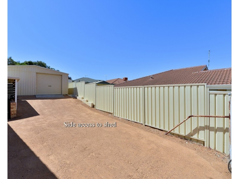 17 Amulla Court, Halls Head WA 6210