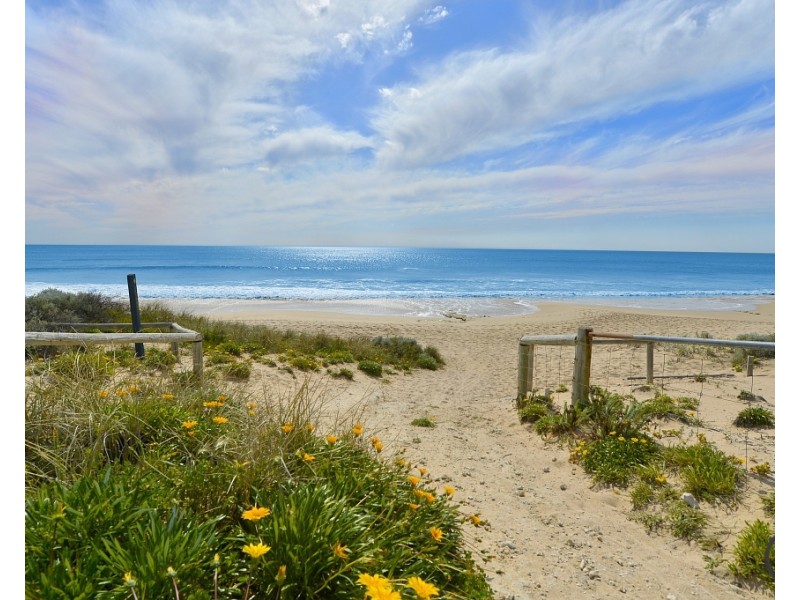 17 Amulla Court, Halls Head WA 6210