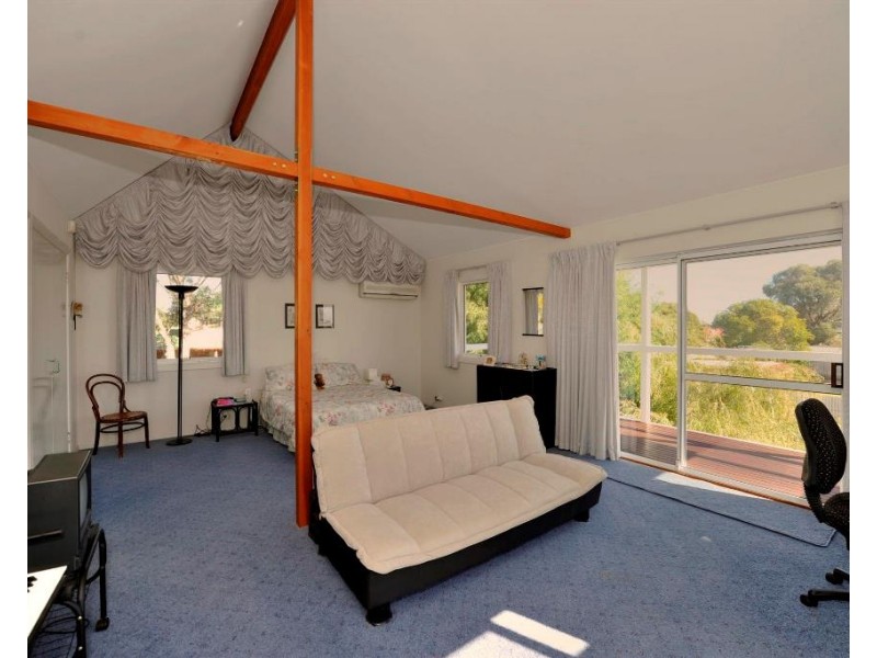 13 Selene Way, San Remo WA 6210