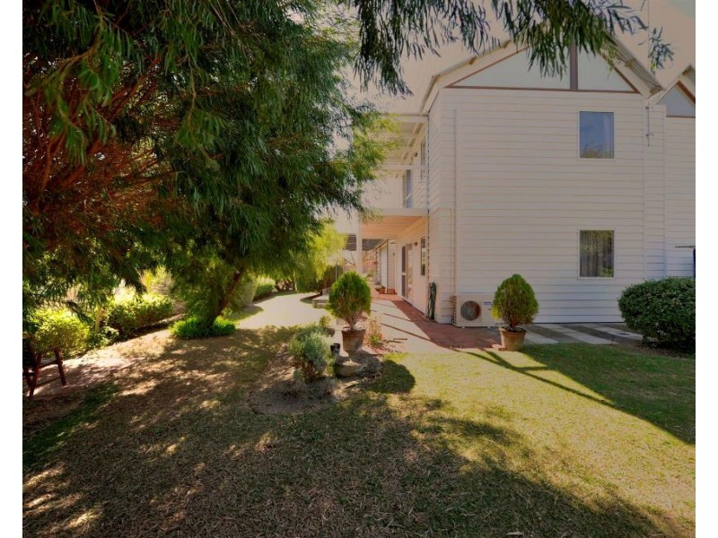 13 Selene Way, San Remo WA 6210