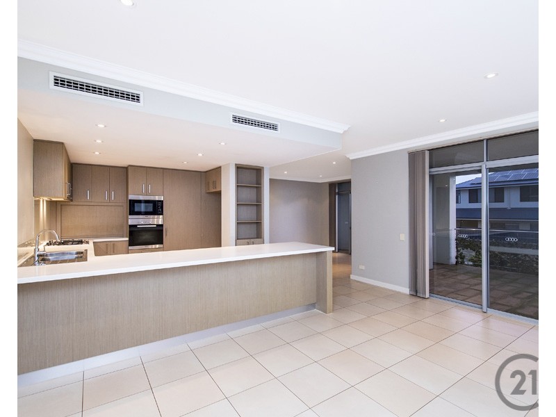 18  Caspian Way, Wannanup WA 6210